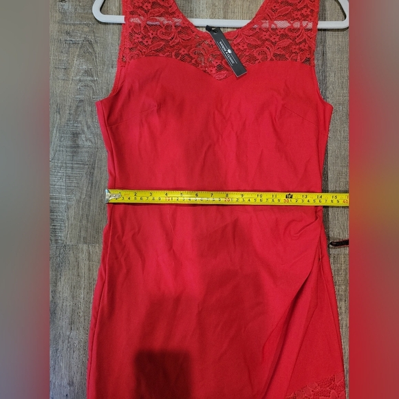 Elegant Red Lace Wedding Dress - Picture 12 of 12